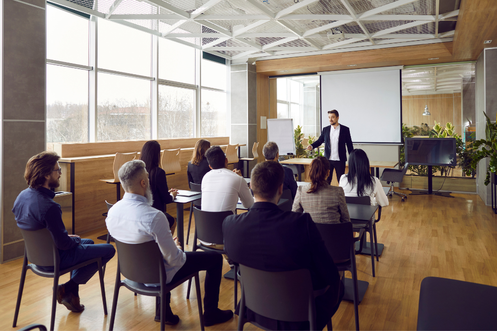 Incorporating de-escalation into your workplace safety program